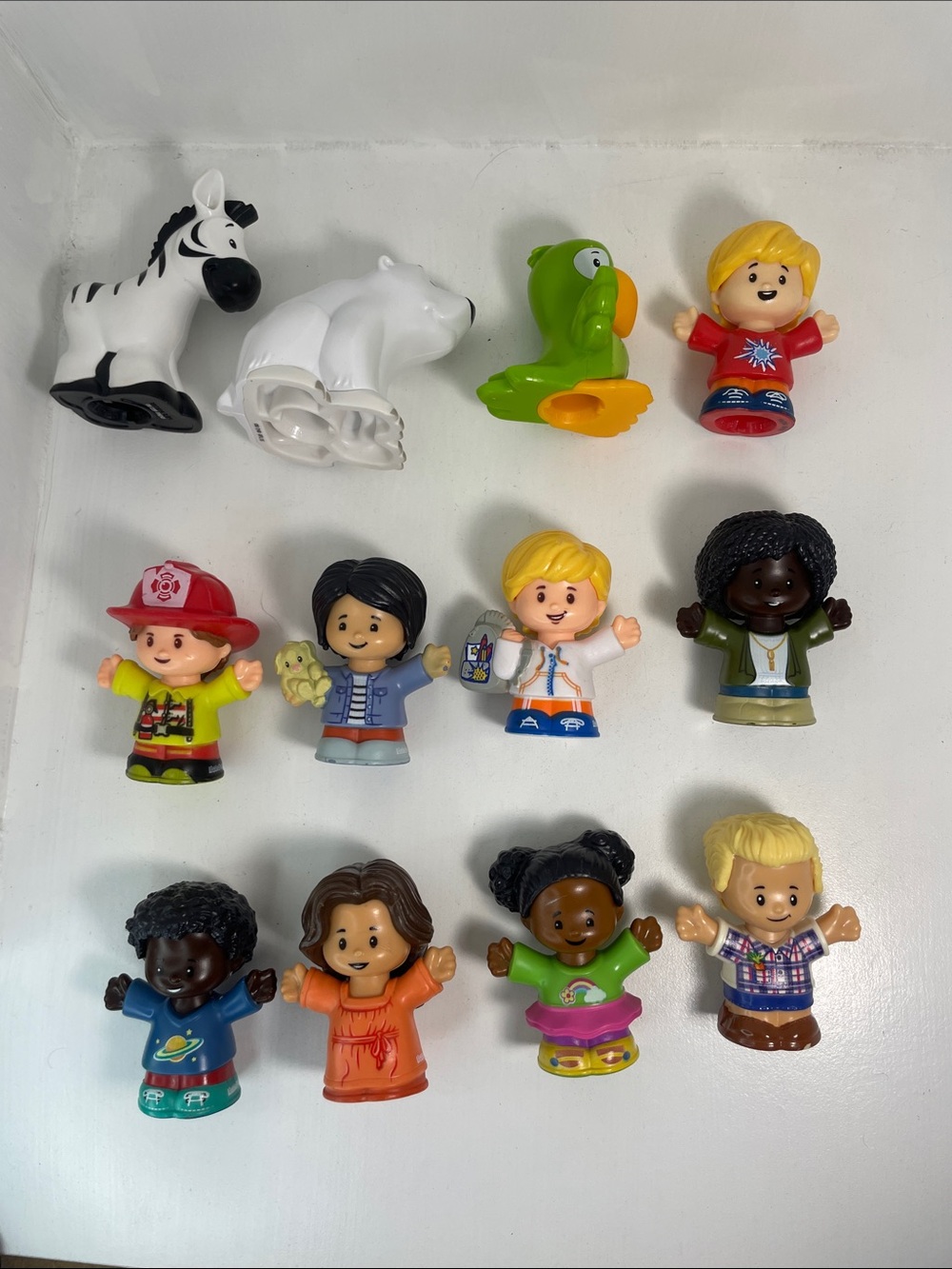 Fisher-Price Little People Mix of Figures and Animal Friends